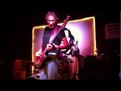 Thumbnail for Roger Waters (Pink Floyd) joins G.E. Smith at The Stephen Talkhouse - Blues in G by Roger Waters