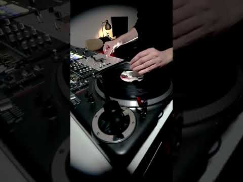 Thumbnail for CURE FOR THE ITCH #scratching #turntablism #linkinpark #mrhahn #curefortheitch #cuttaways #tablist by Joseph “Joe” Hahn