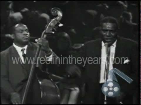 Thumbnail for Howlin' Wolf "Smokestack Lightning" Live 1964 (Reelin' In The Years Archives) by Muddy Waters