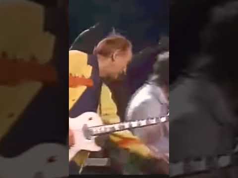 Thumbnail for Les Paul shuts Jeff beck down live on TV 😅 #guitarprodigies #gibsonguitars by Jeff Beck